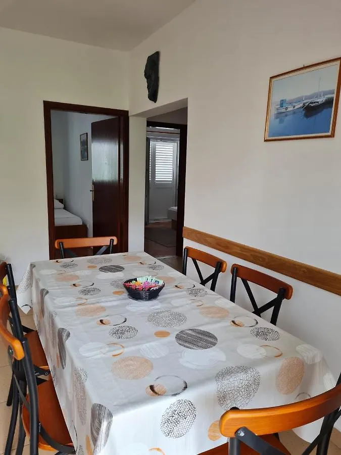 Apartments Sara Trogir