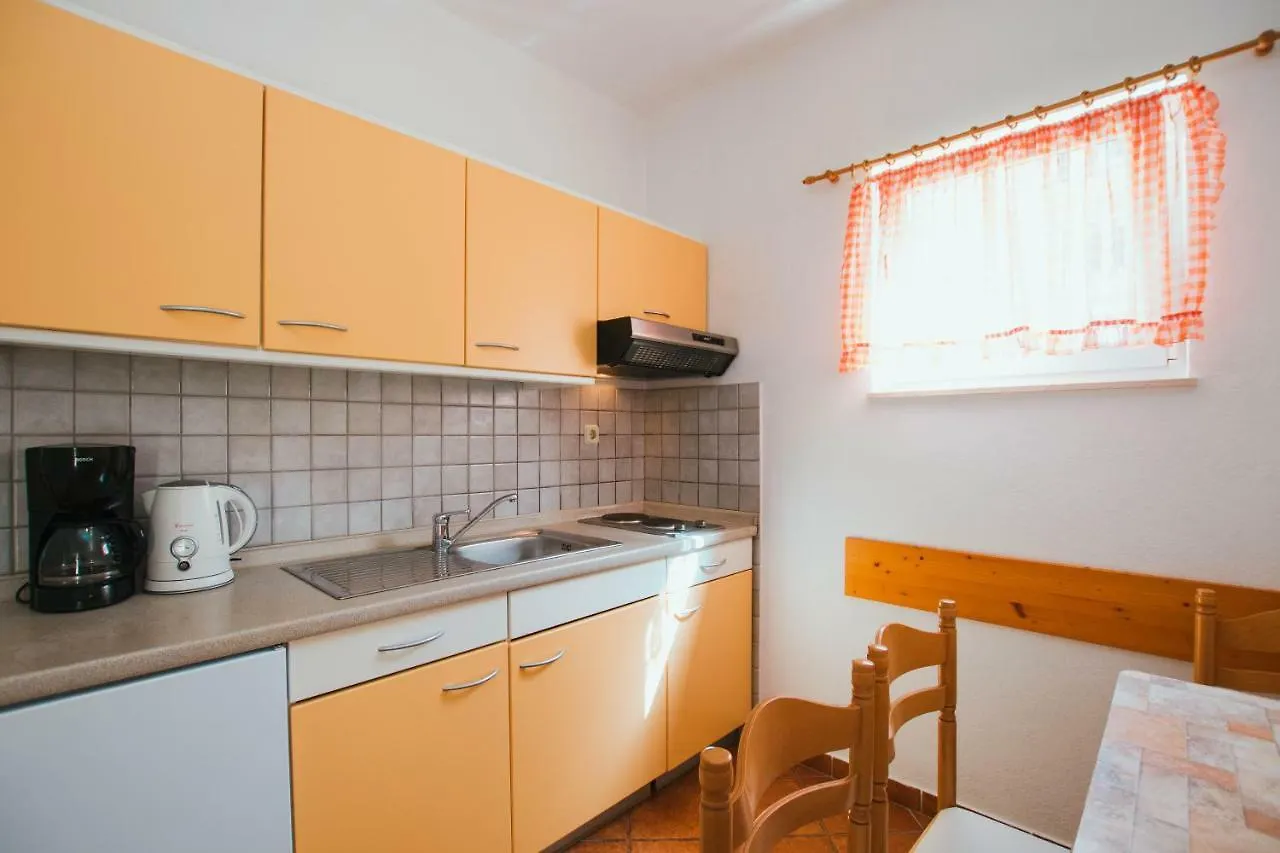 Apartments Sara Trogir