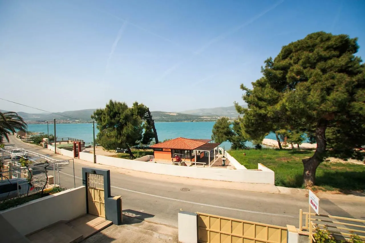 Apartments Sara Trogir