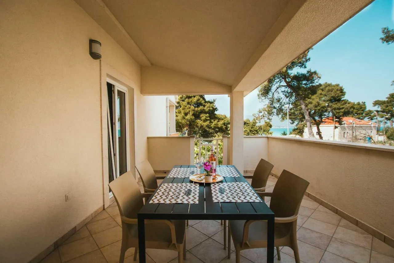 Apartments Sara Trogir