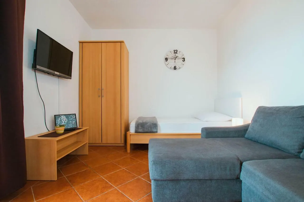 Apartments Sara Trogir