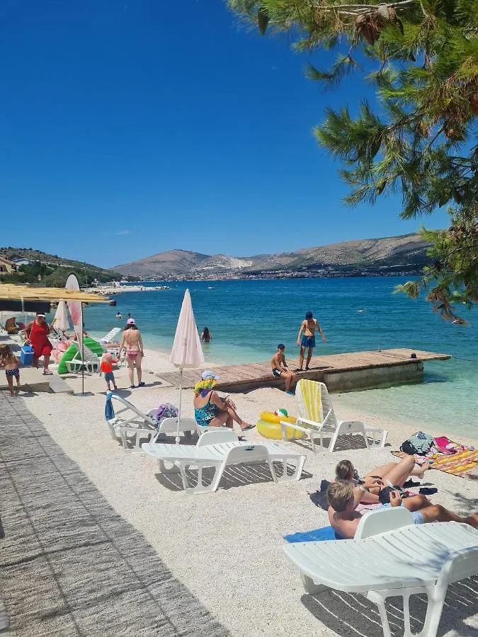 Apartments Sara Trogir