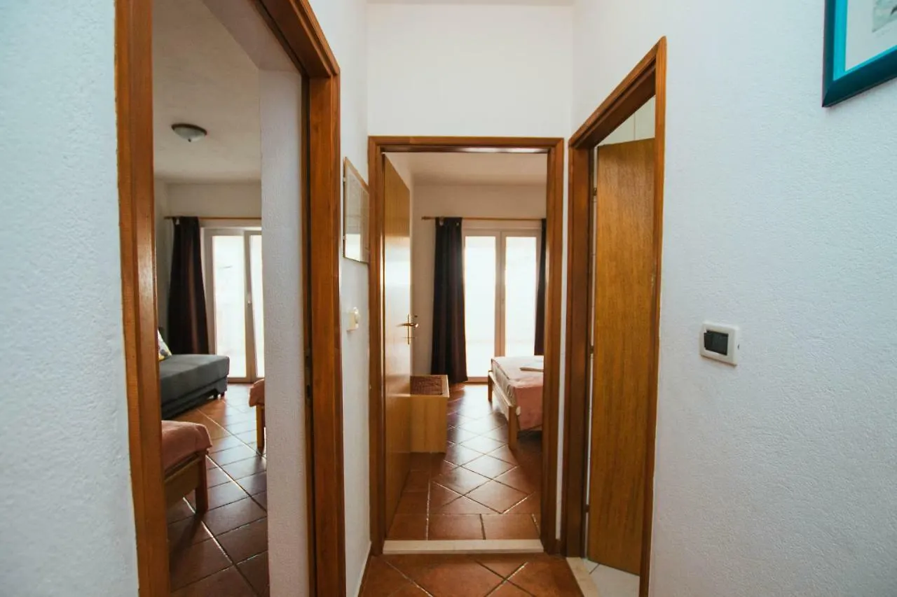 Apartments Sara Trogir