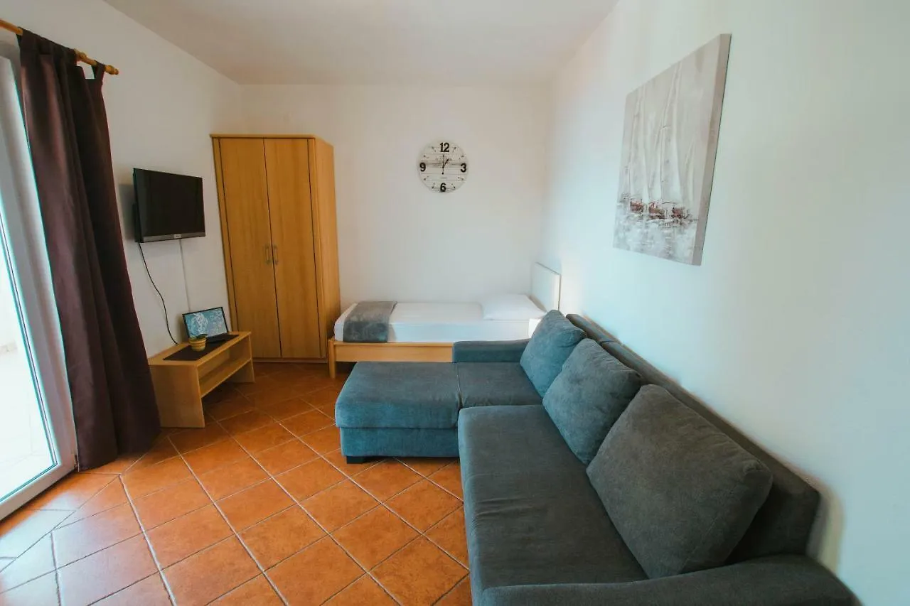 Apartments Sara Trogir