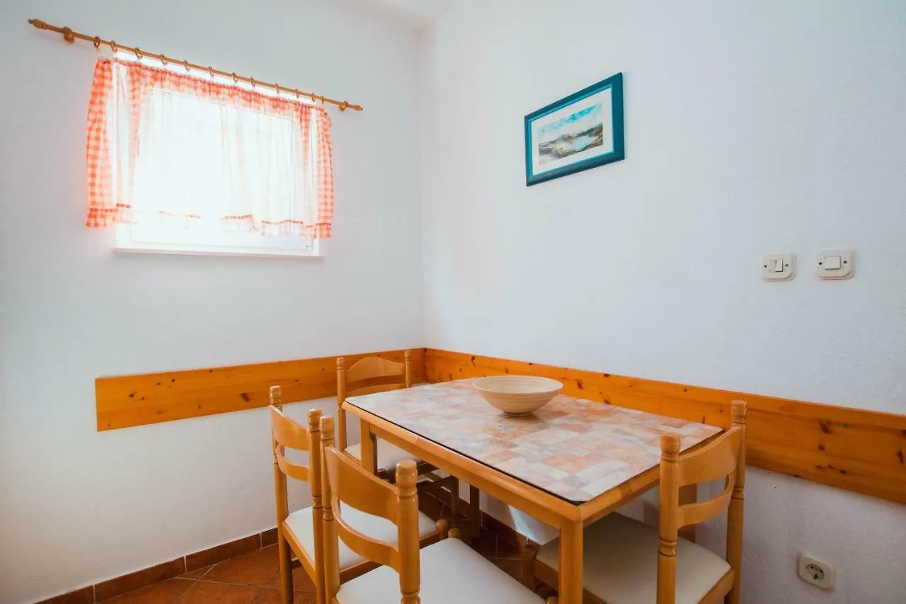 Apartments Sara Trogir