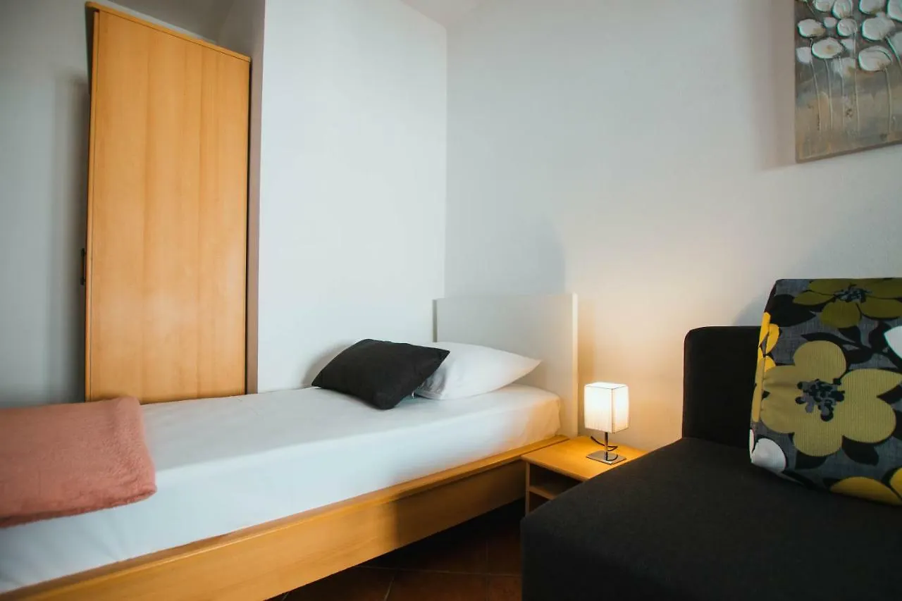 Apartments Sara Trogir