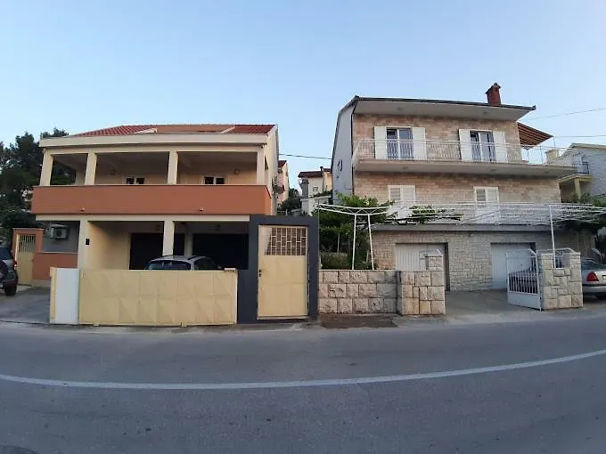 Apartments Sara Trogir